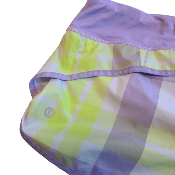 Lululemon Speed Short Light Purple Plaid  size 6 - Picture 3 of 8